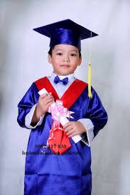 Trang phục tốt nghiệp
